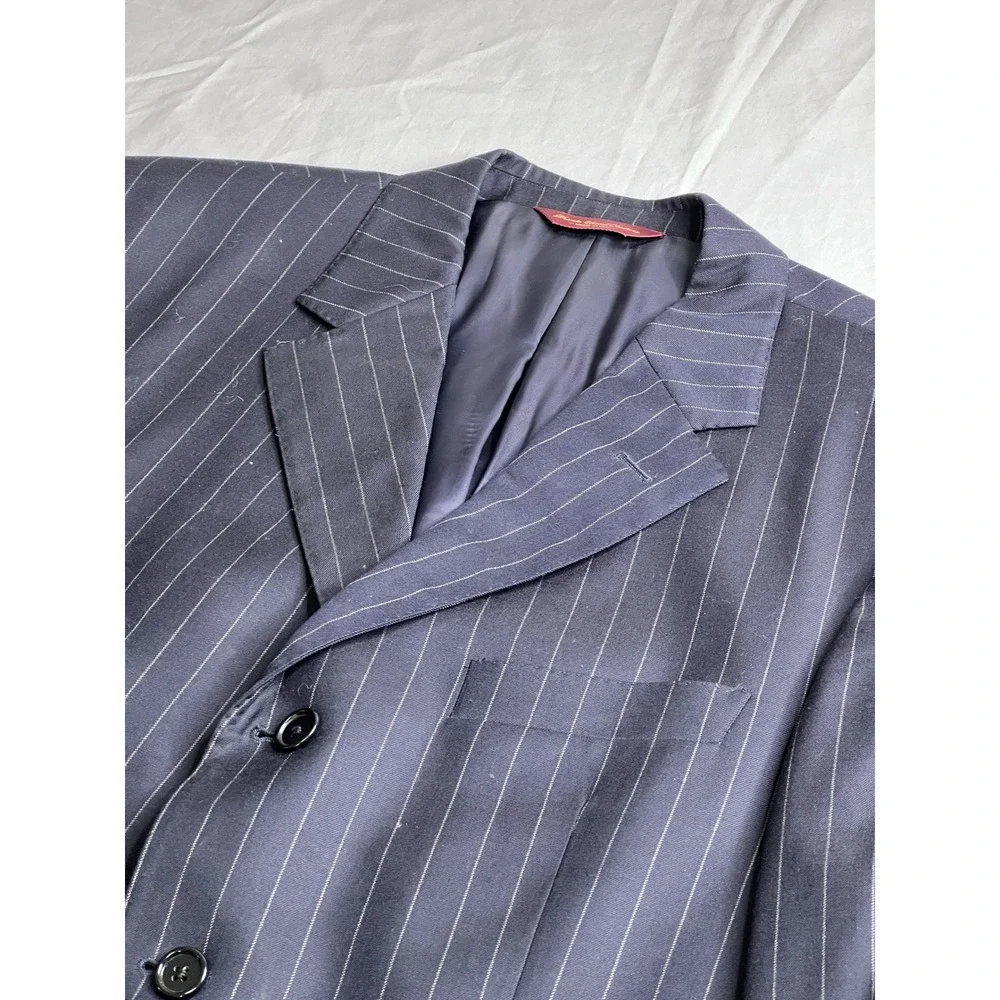 Pronto Uomo Couture command attention